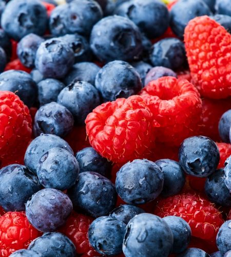 raspberries, blueberries, fruit-5163781.jpg